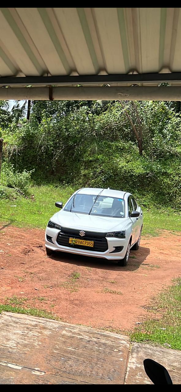 Veerabadra Travels outstation tour group at tourist destination